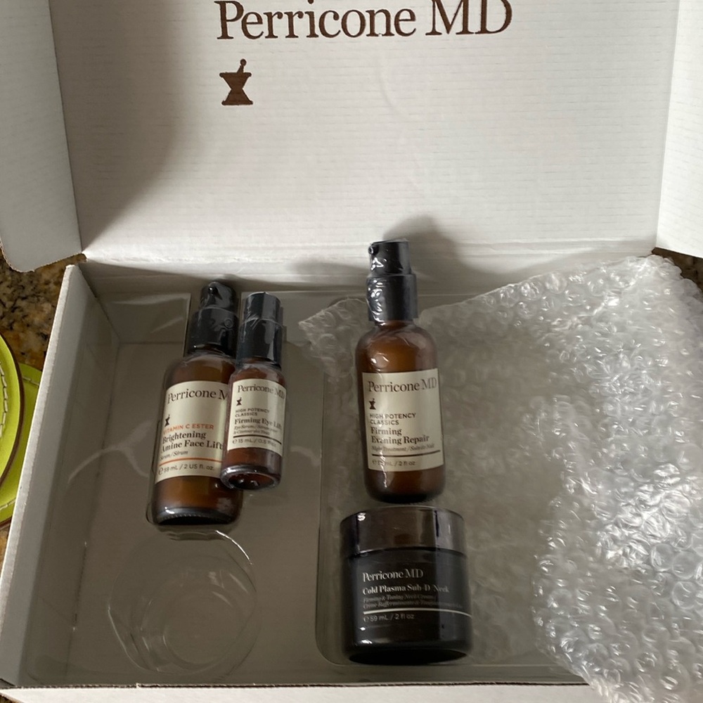 Perricone MD 4 product kit.